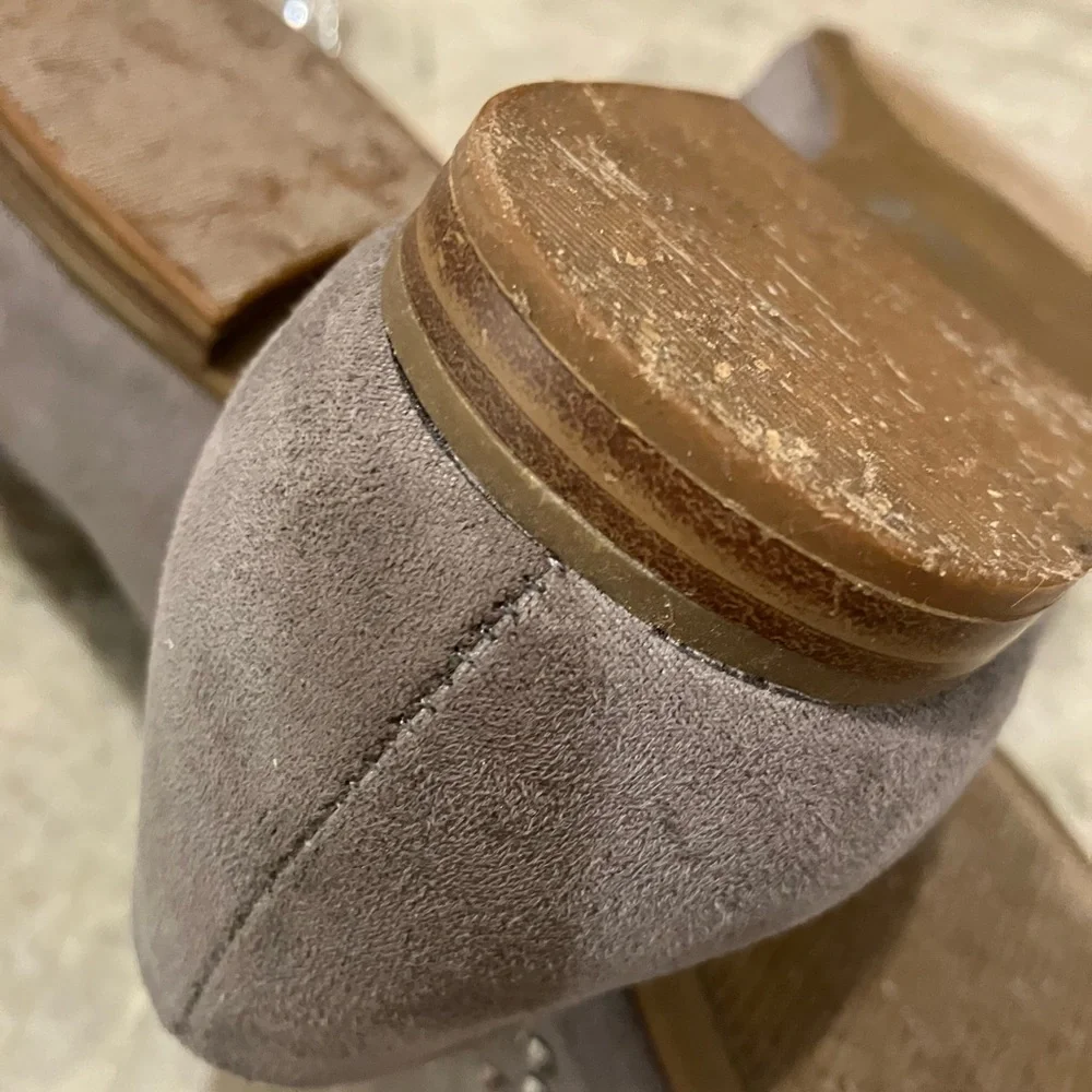 GUESS Suede Studded Flats Sz 8 🌺HP🌺 - Picture 6 of 7